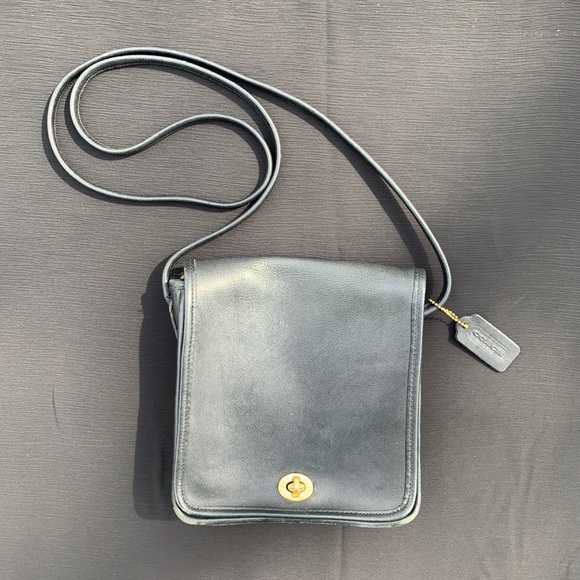 Coach Handbags - 🔥 Final Price 🔥 Black Vintage Coach Purse